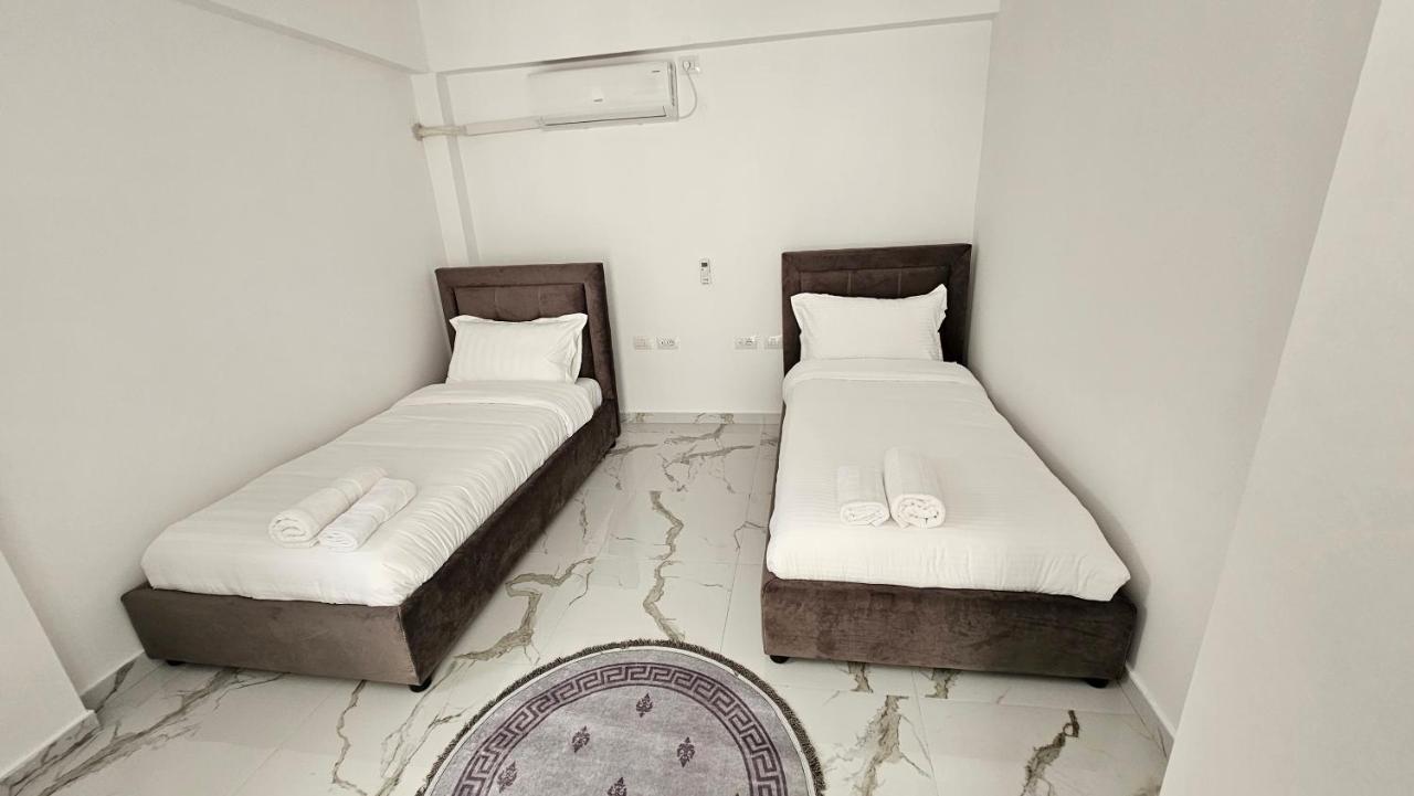 Apartamento Ulliri Tirana Exterior foto